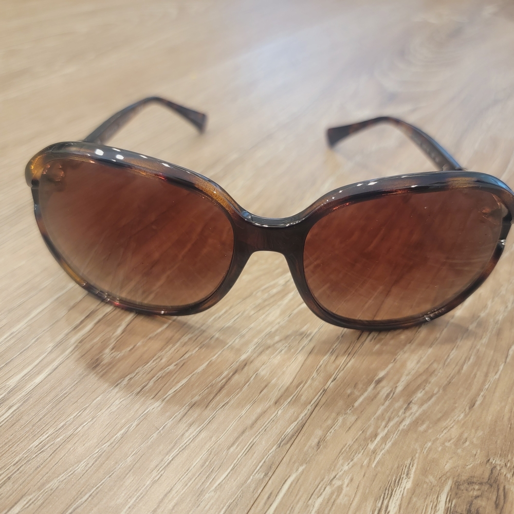 COACH KISSING C Brown Sunglasses